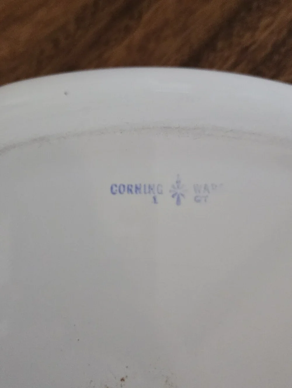 Corning Ware 1-quart square casserole dish in the classic Blue Cornflower
